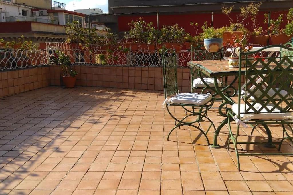 Amazing Roof In The Heart Of Naples! Apartamento Exterior foto